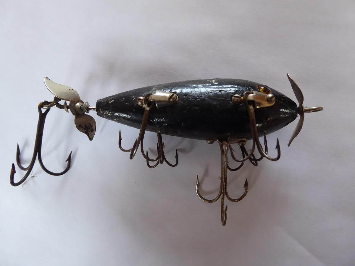 Vintage Fishing Lures Online Only Auction - United Country Hamele Auction  and Realty