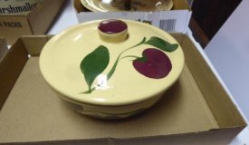The Watt Pottery, Pfaltzgraff and Vintage Items Online Only Auction