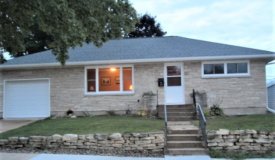 Adorable Home Right by Park in Portage WI