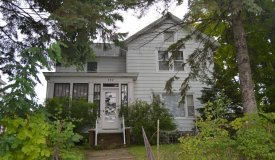 5 Bedroom Home in Baraboo WI Online Only