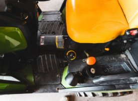 16 John Deere 1026 r Interior