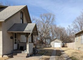 712 E 5th, Newton, KS Pic 3