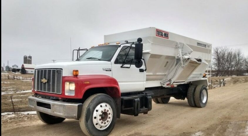 feed truck