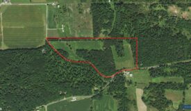 Buildable/Hunting/Timberland parcel located in the heart of Waupaca County