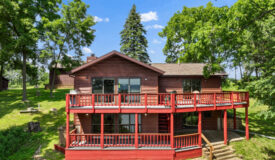 Scenic Point Bluff-Top Retreat with Mississippi River Views