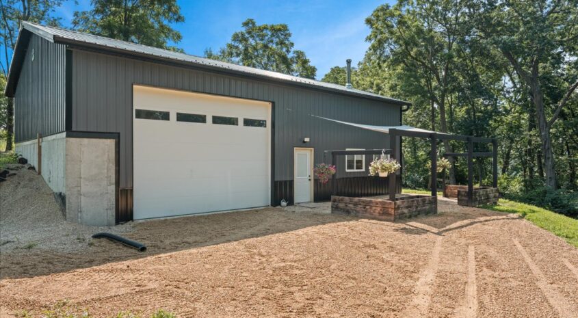01_Cover_58557 MS Ridge Ln