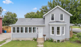 Charming Corner-Lot Home Portage WI