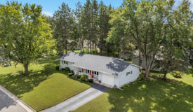 Well-kept 3-bedroom, 2-bath ranch Portage WI