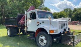 2001 INTERNATIONAL 4700
